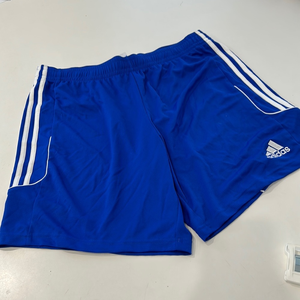 Men’s XL Basketball style shorts
